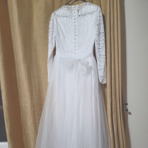 Wedding dress - Picture 4 of 7